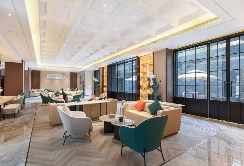 Atour Hotel Ningbo Fenghua Huizheng Street