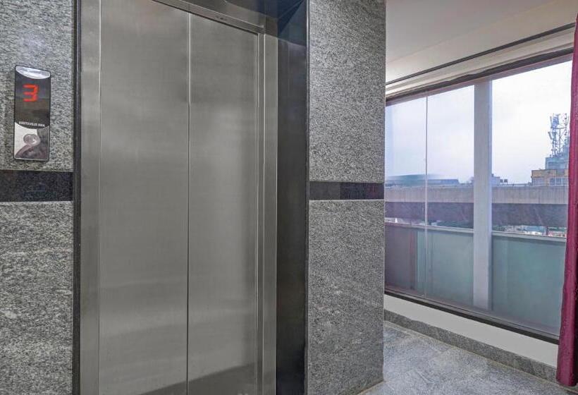 בית מלון כפרי Itsy By Treebo  Phoenix Residency