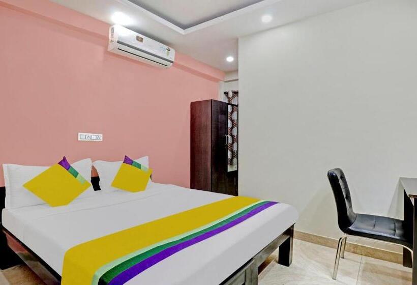 בית מלון כפרי Itsy By Treebo  Phoenix Residency