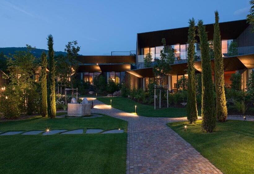 ホテル Manna Resort