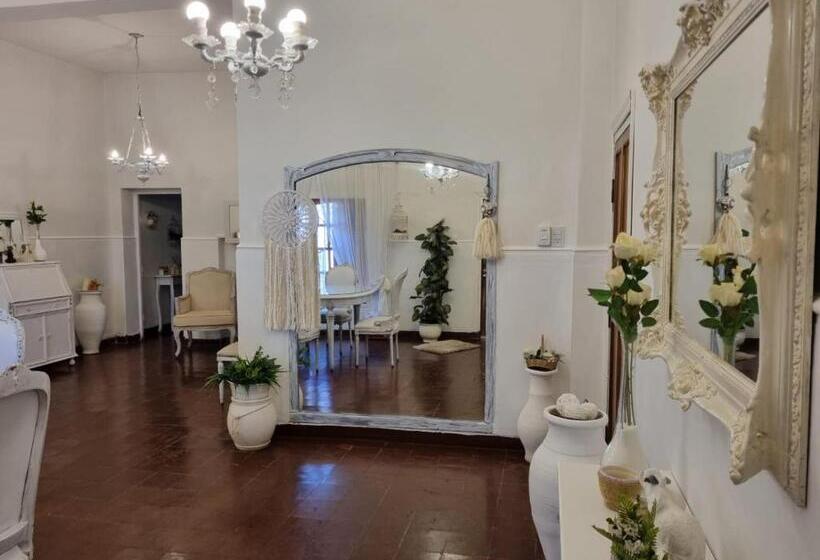 پانسیون White House Hospedaje Con Desayuno