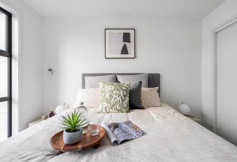 Sunrise Garden Suites