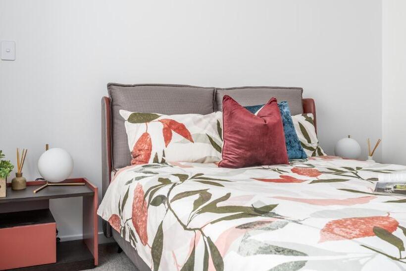 Sunrise Garden Suites