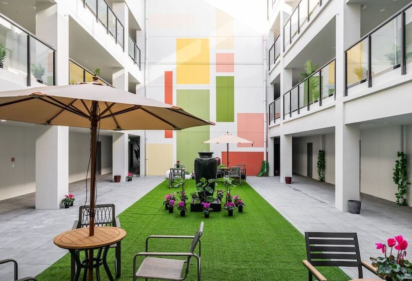 Sunrise Garden Suites