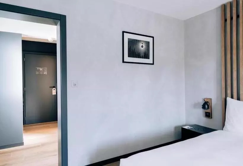 ユースホステル Alaïa Lodge