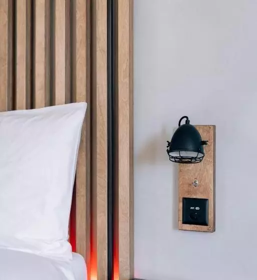 ユースホステル Alaïa Lodge