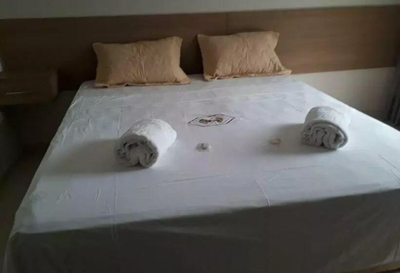 Hotelli Dos Reis