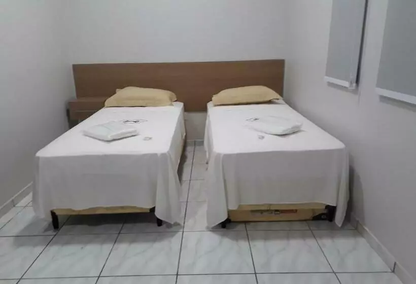 Hotelli Dos Reis