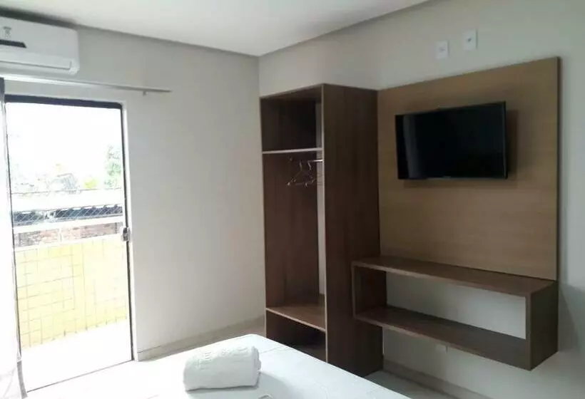 Hotelli Dos Reis