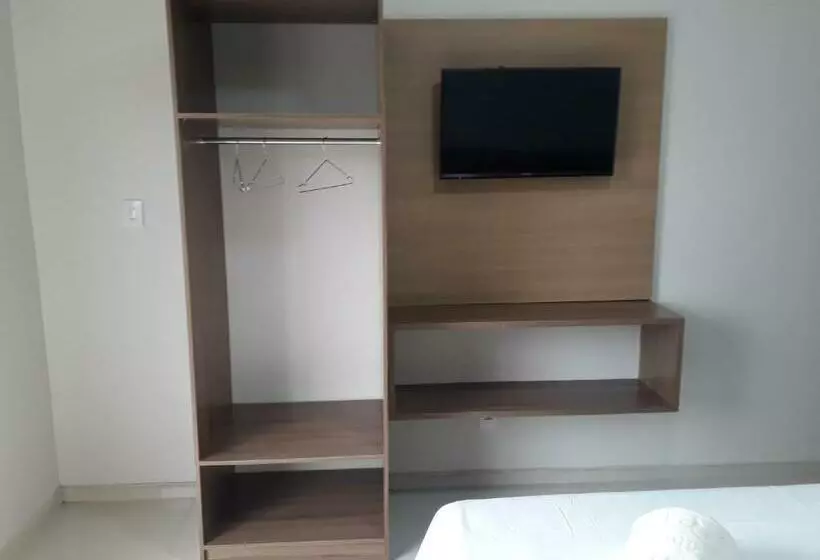 Hotelli Dos Reis