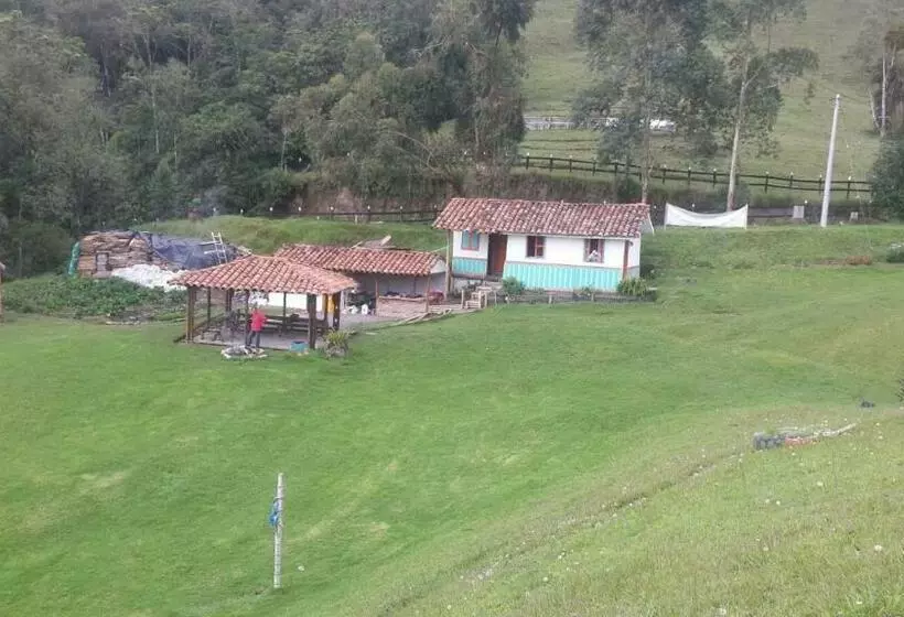 ホテル Finca El Sestillal