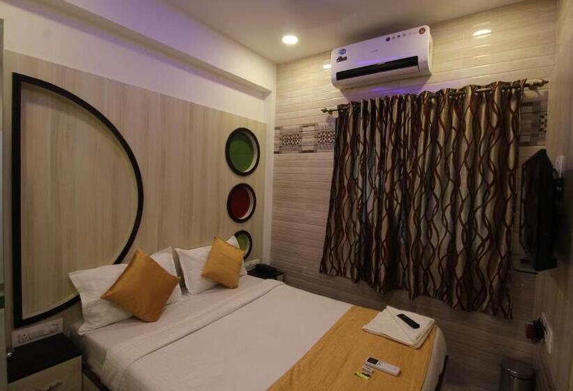 ホテル Golden Residency