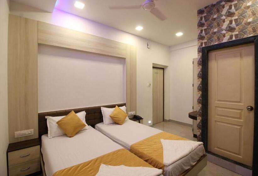 ホテル Golden Residency