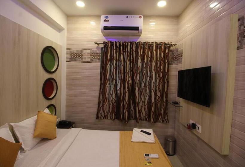 ホテル Golden Residency