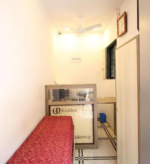 ホテル Golden Residency