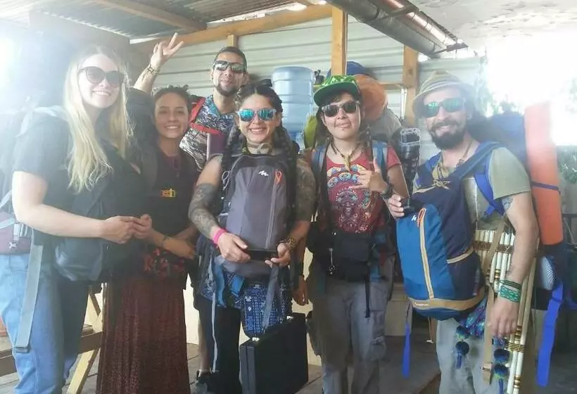هتل Hospedaje Eli Panajachel