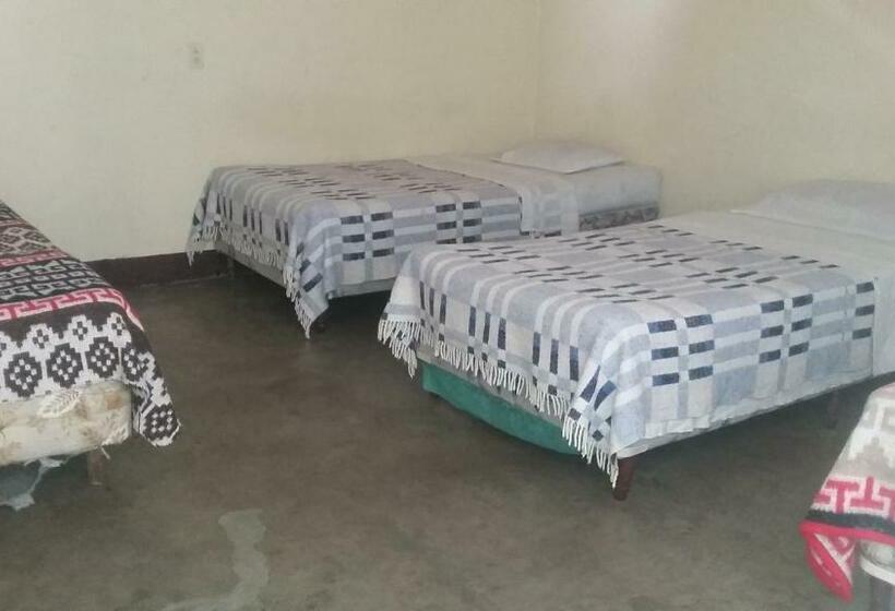 هتل Hospedaje Eli Panajachel