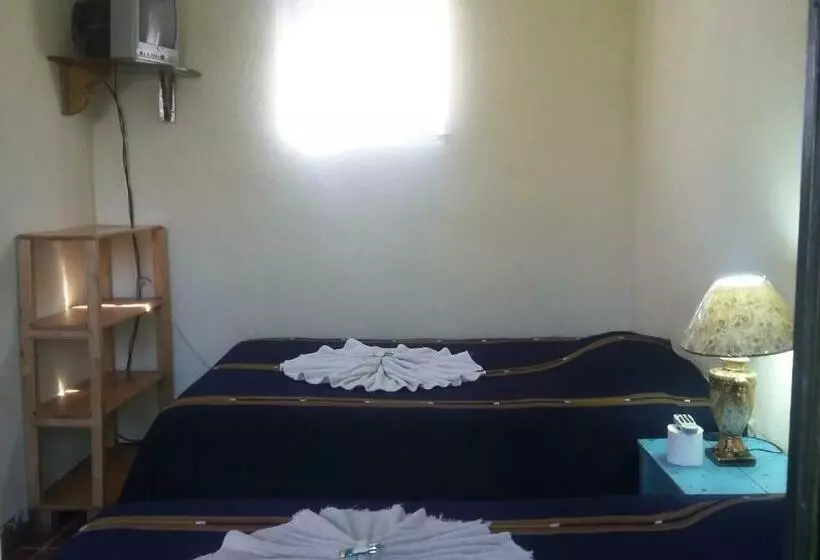 هتل Hospedaje Eli Panajachel