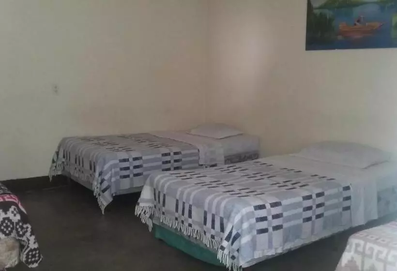هتل Hospedaje Eli Panajachel