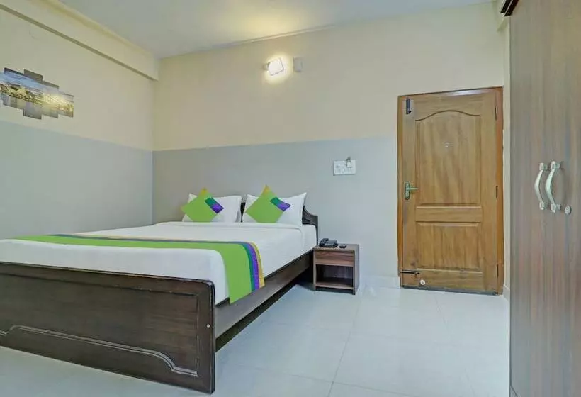 ホテル Treebo Green Land Kushalnagar