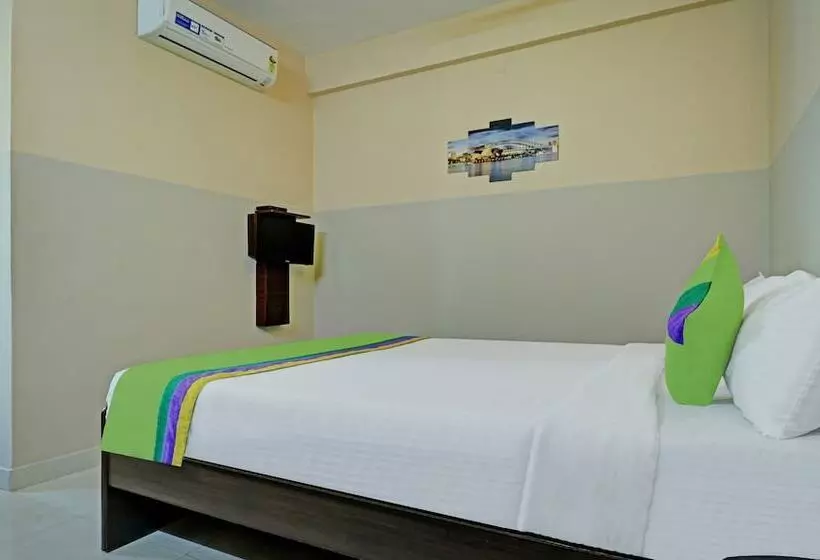 ホテル Treebo Green Land Kushalnagar