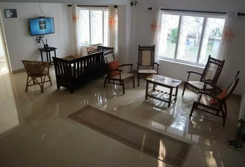 ペンション Sri Nimali Guesthouse