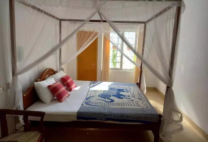 ペンション Sri Nimali Guesthouse