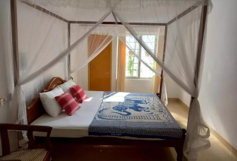 ペンション Sri Nimali Guesthouse