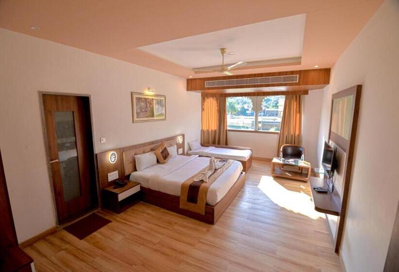 منتجع Gold Nest Rubystone Heritage