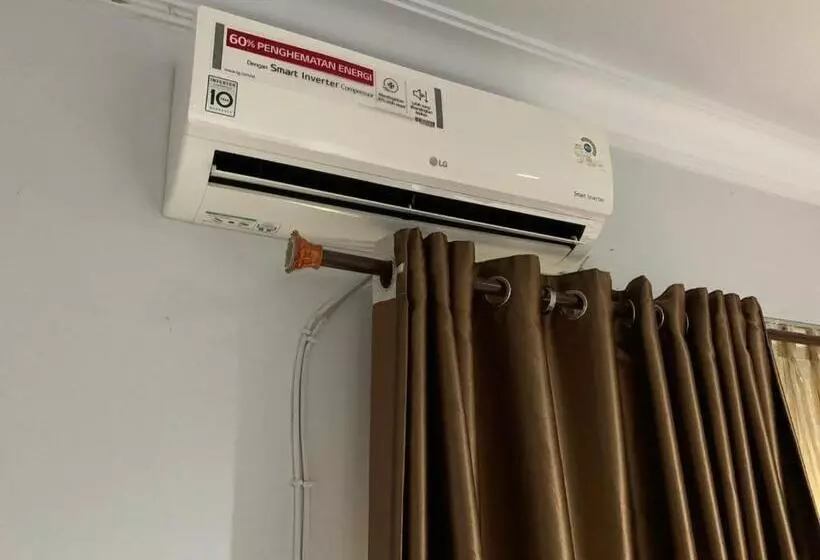 ホテル Jambura Inn