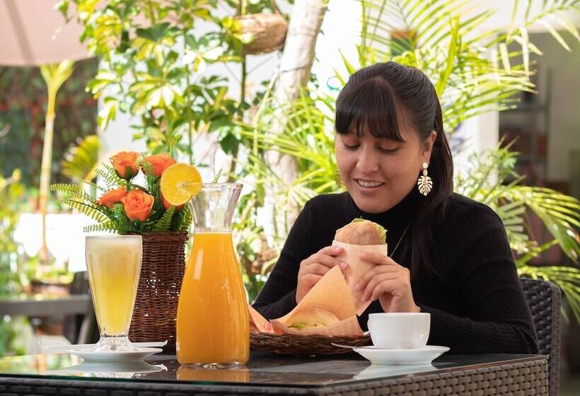 ホテル Sumaq Plaza