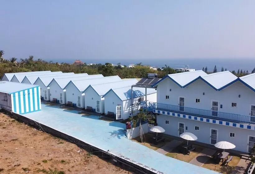 هتل Loju Seaview Homestay