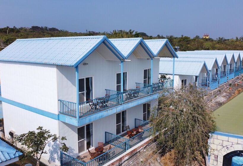 هتل Loju Seaview Homestay