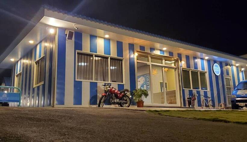 هتل Loju Seaview Homestay