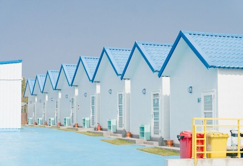 هتل Loju Seaview Homestay