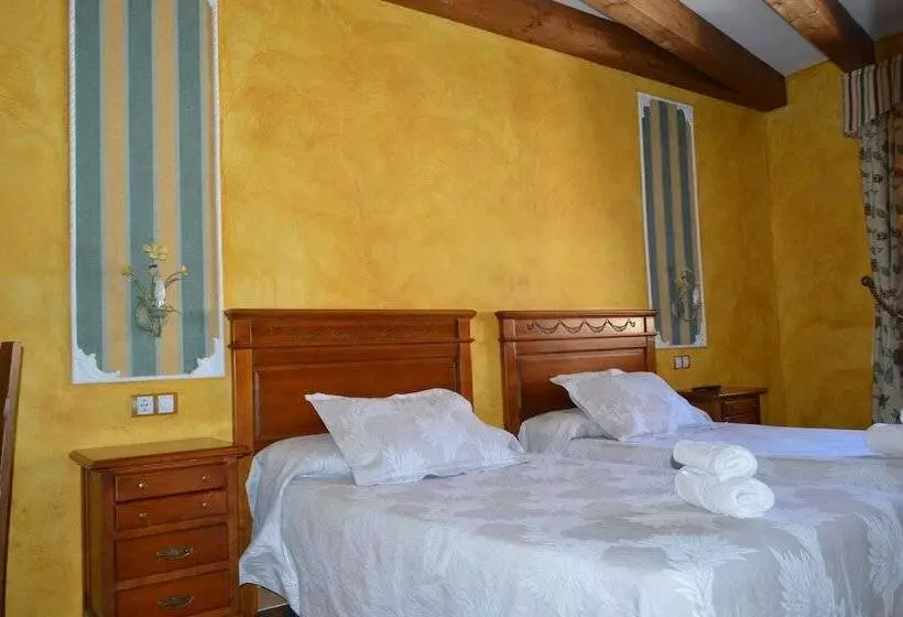 فندق فئة نجمة واحدة Rural El Marqués