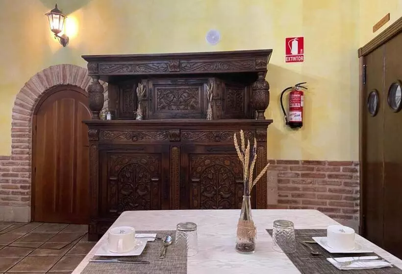 فندق فئة نجمة واحدة Rural El Marqués