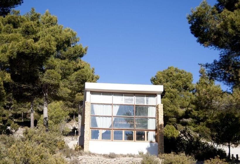 פונדק Rural Valhalla