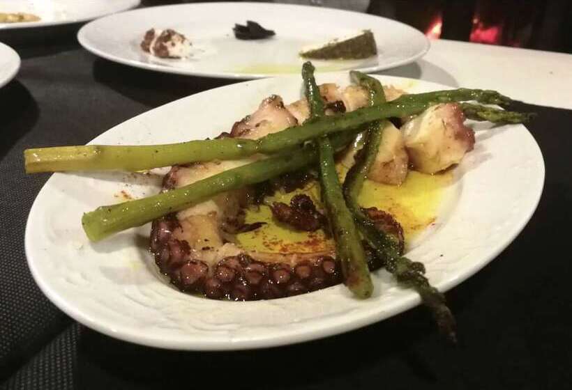 פונדק Rural Valhalla