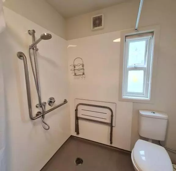 בית מלון כפרי Akaroa Village Inn