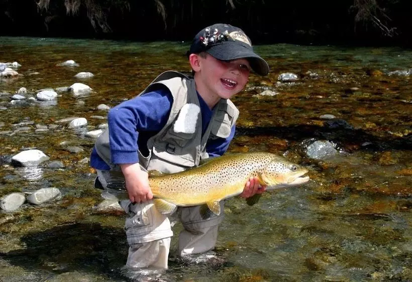 ホテル Alpine Lodge