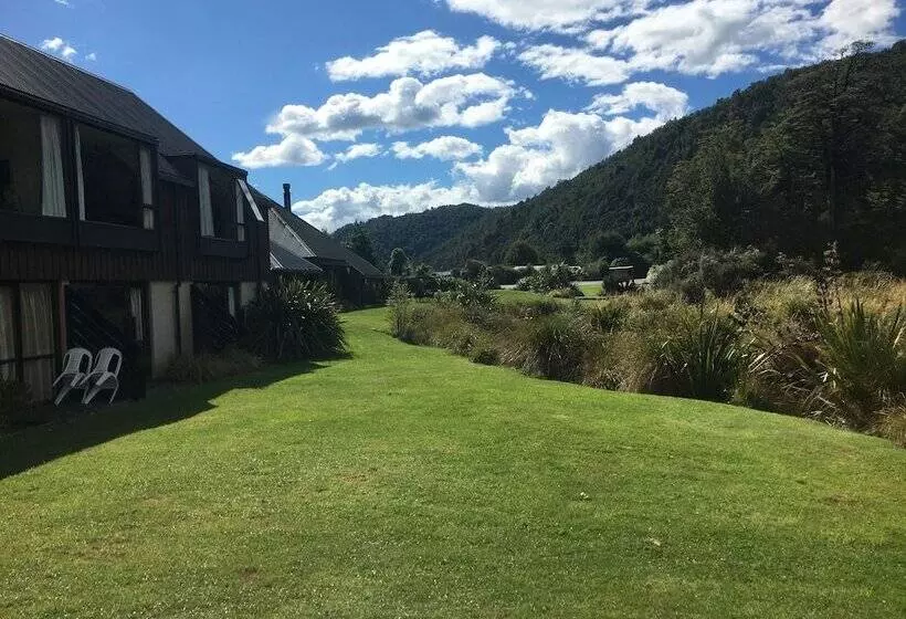 ホテル Alpine Lodge