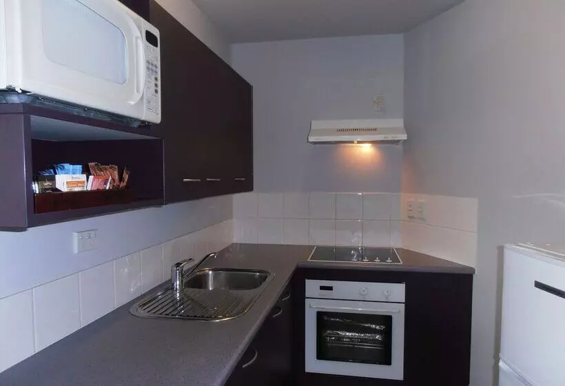 בית מלון כפרי Best Western Wellington