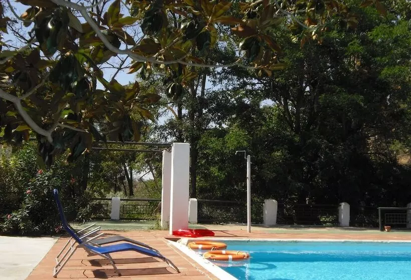 Hotel Casas Cueva Y Cortijo La Tala En Guadix