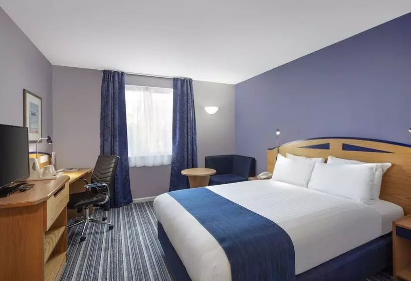 Hotel Holiday Inn Express Poole, An Ihg