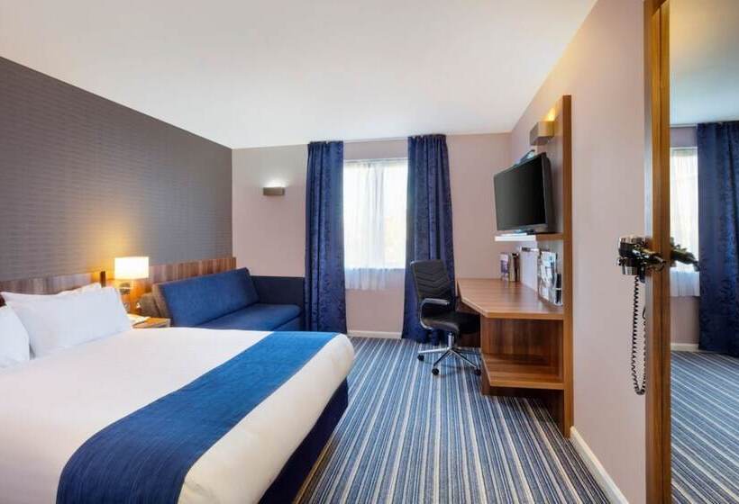 Hotel Holiday Inn Express Poole, An Ihg