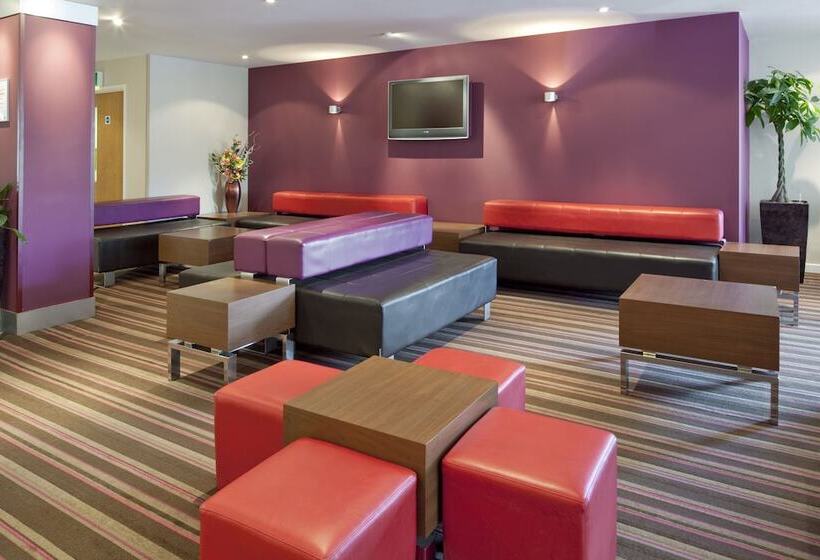 Hotel Holiday Inn Express Poole, An Ihg