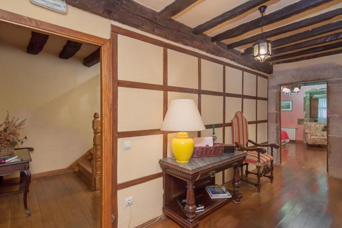 田舎風ホテル Casona De La Salceda