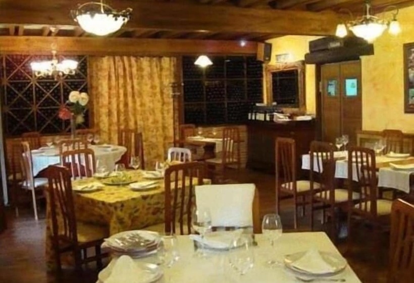 田舎風ホテル Posada Restaurante Prada A Tope