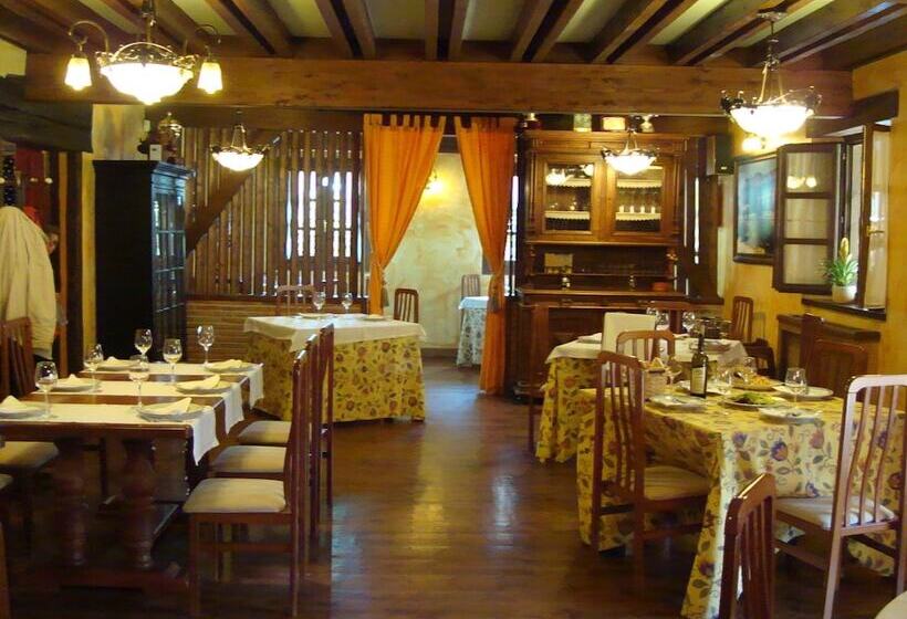 田舎風ホテル Posada Restaurante Prada A Tope